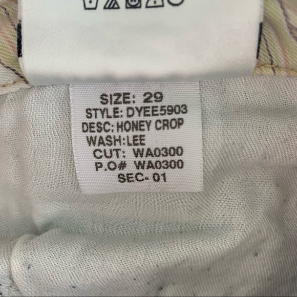 Joe's Jeans Honey Crop Lee Wash Jeans - Picture 10 of 10